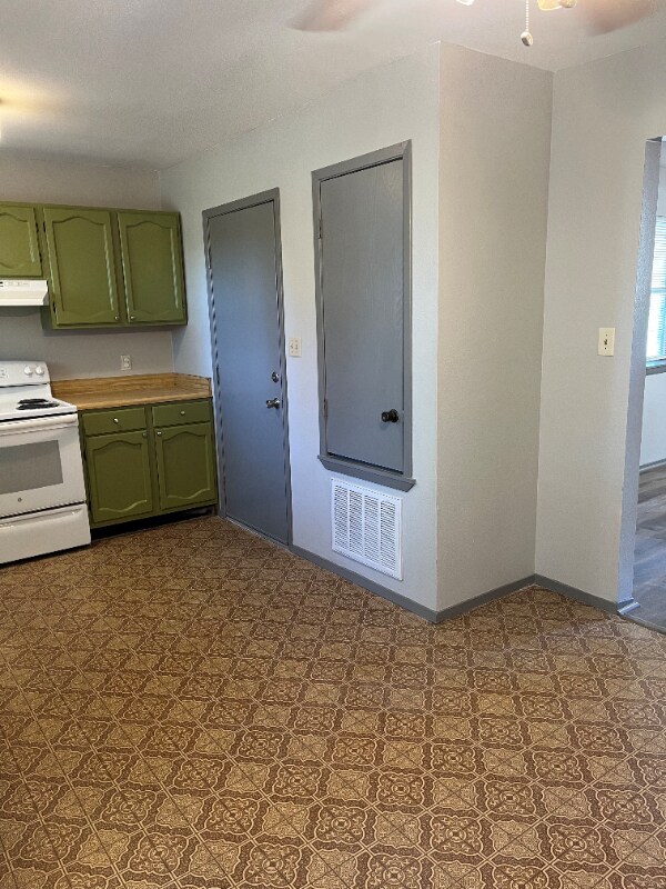 Photo - 705 Guadalimar St