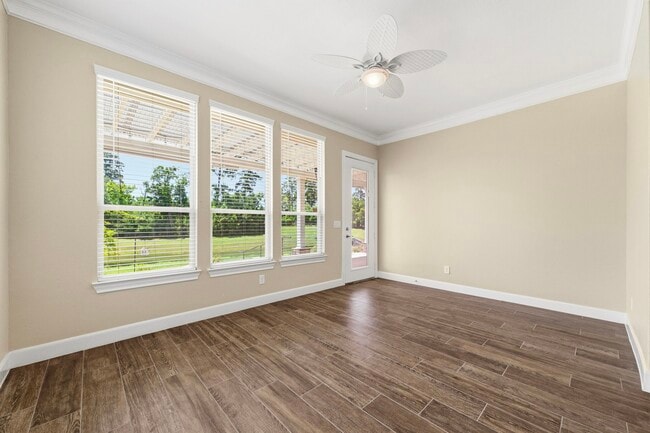316 Connemara Dr