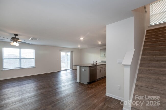 Photo - 2125 Allium Dr