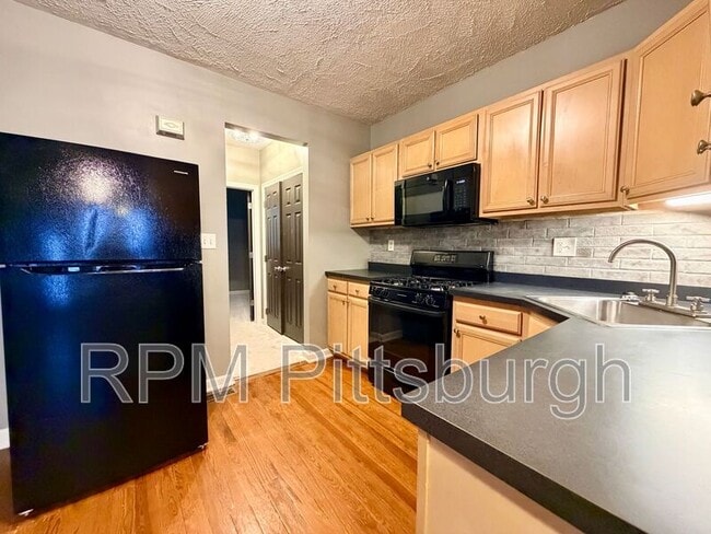 Photo - 2614 Larkins Wy