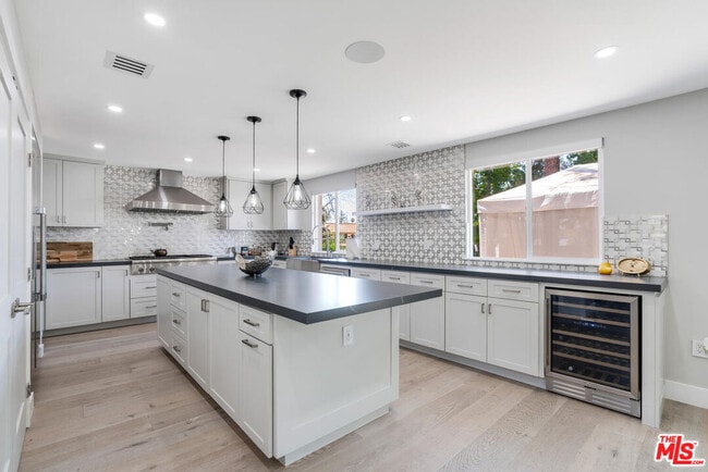 Photo - 10741 Delco Ave