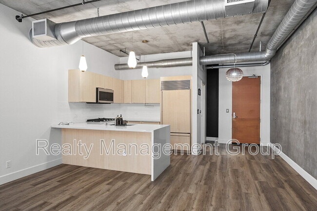 Building Photo - 877 Island Ave Unit 312