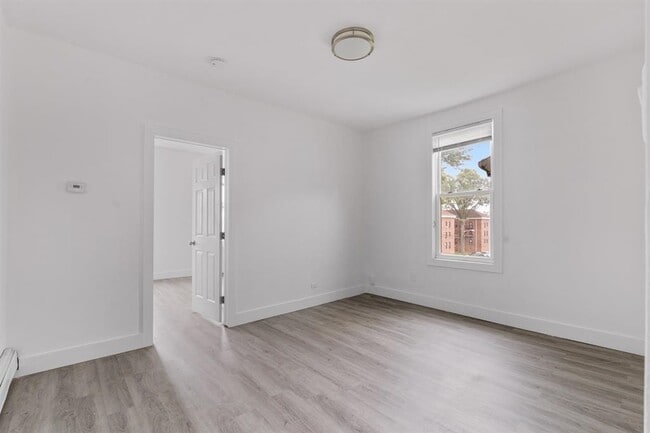 Photo - 53 Lord Ave Unit 2L