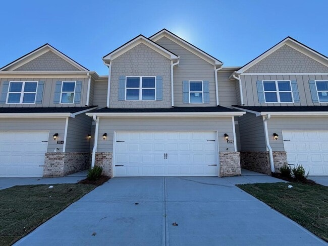 Building Photo - 200-B Alston Ridge Dr