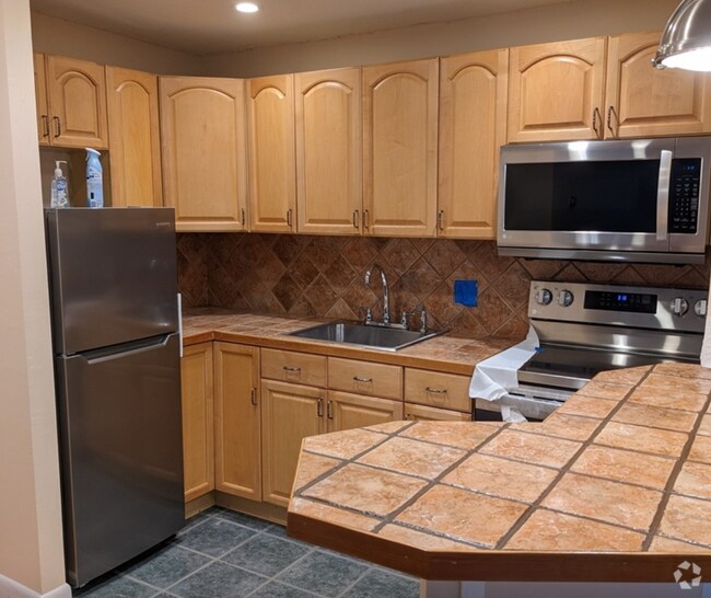 Building Photo - 64 Allston St Unit 7 Rental