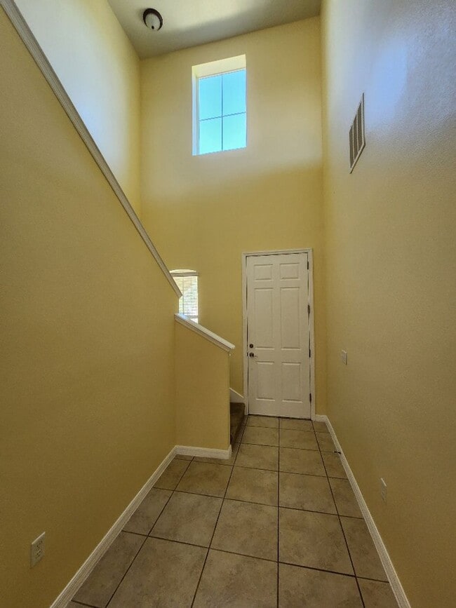 Photo - Gorgeous 3-Bedroom, 2.5-Bathroom Townhome in Orlando