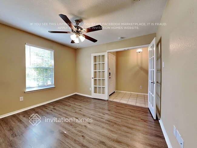 Photo - 706 Mission Ln