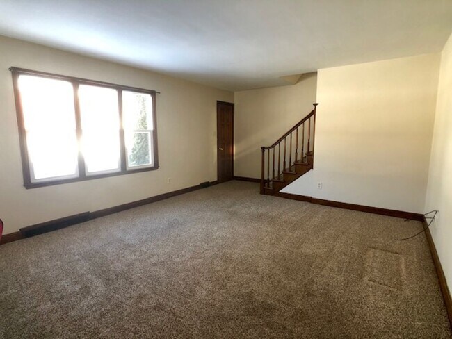 Photo - CHARMING 2 Bedroom Townhome Available! Unit 275