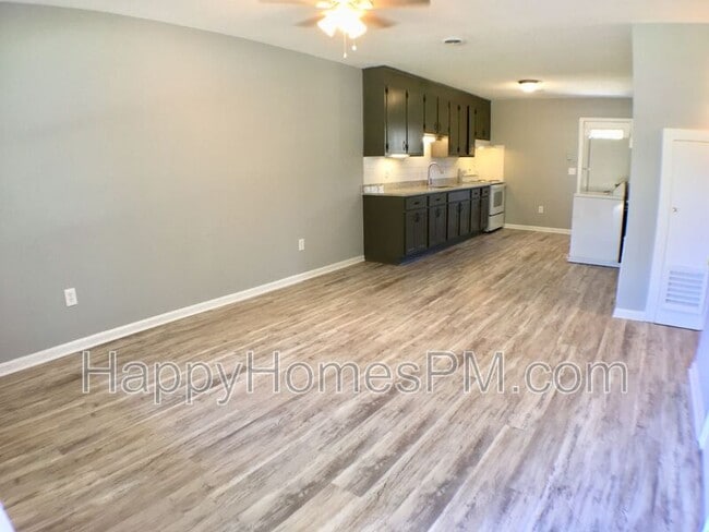 Photo - 1559 Brookbank Ave
