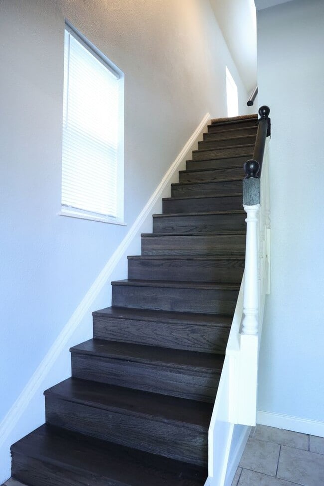 Photo - 608 W Mt Vernon St Unit A