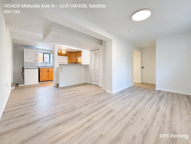 14040B Midvale Ave N-14040B