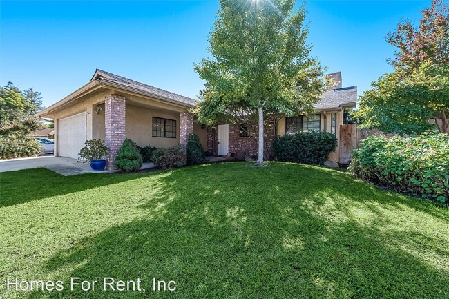 3 br, 2 bath House - 1669 E. Pryor Dr. - 3 br, 2 bath House - 1669 E. Pryor Dr.