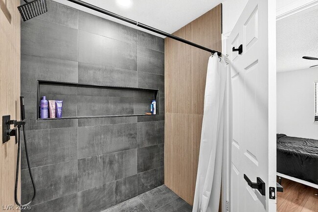 Photo - 5576 W Rochelle Ave. Unidad 39D