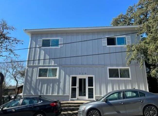 Building Photo - 319 North St Unit 1