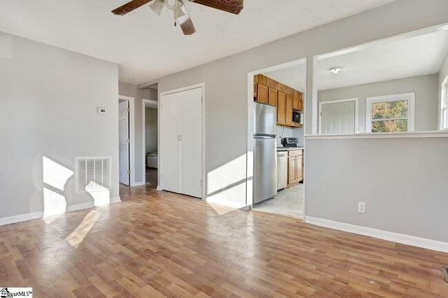 Photo - 731 Winding Creek Rd