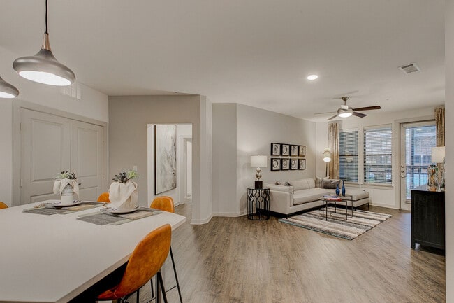Apartamentos Eastbank at Waterside — foto de la comunidad