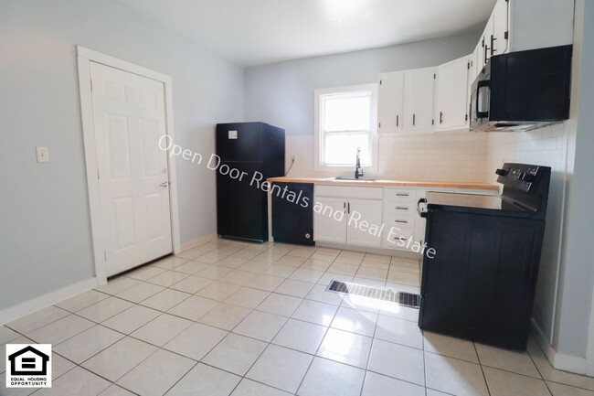 Photo - 927 Nuttman Ave Unit 927 Nuttman Ave