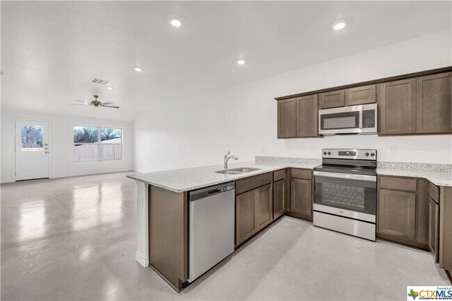 Photo - 1210 Lehmann Dr Unidad B