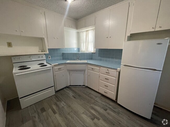 Building Photo - 3 Bedroom Midwest City Home!