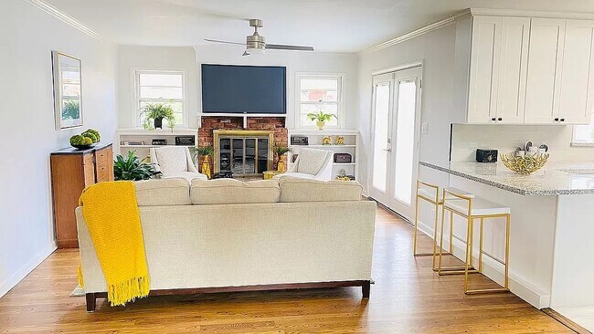 Photo - 5230 S Columbia Ave