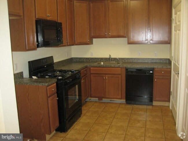 Building Photo - 1324 Sierra Dr Rental