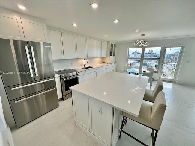 3000 E Sunrise Blvd Unit phg