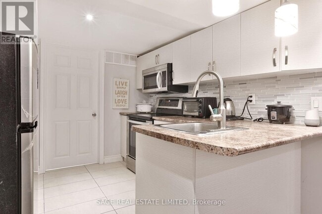 Photo - 207 Cedarvale Ave