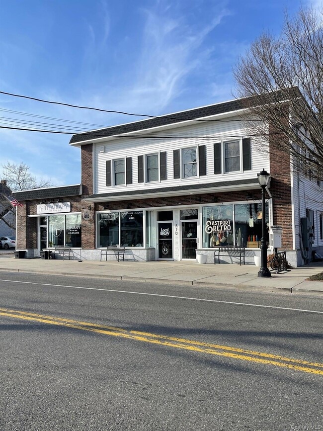 Building Photo - 510 Montauk Hwy Unit Upper East Apartment