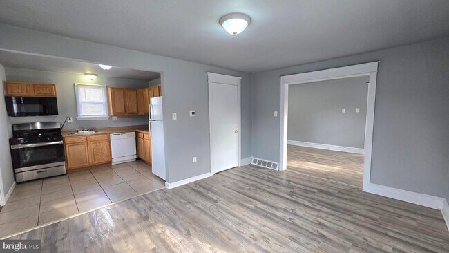 Photo - 2105 Hunter St