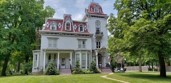 Photo - 1091 Pine St Unit #3