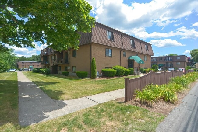 Photo - 800 County St Unidad 3A