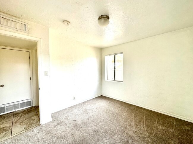 Photo - Rare Find 2/1 House IN DESIRED CENTRAL ARE...