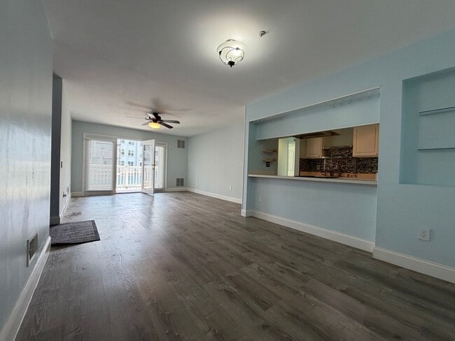 Photo - Welcome to Waters Edge Condos!