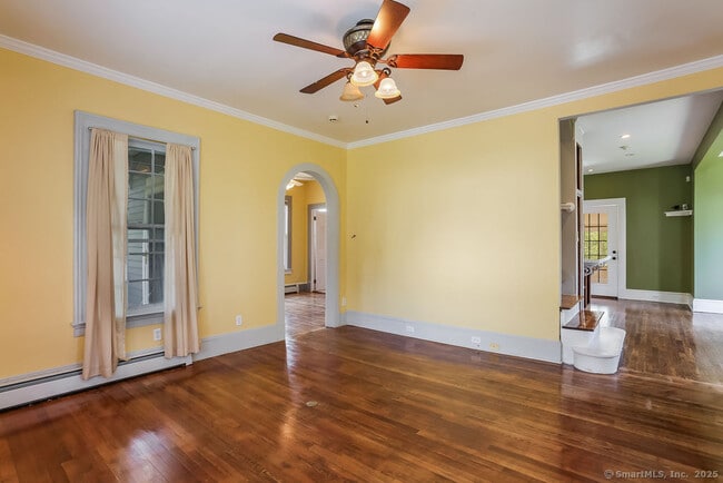 Photo - 220 Walnut St