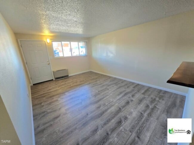 Photo - Stunning Remodeled One Bedroom Apt!