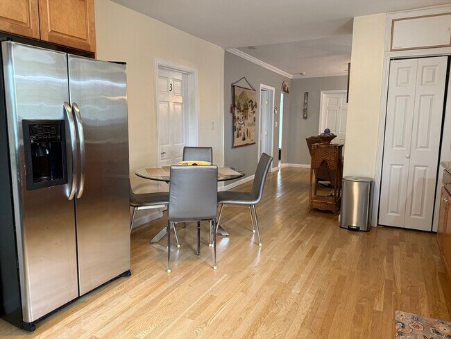 Photo - 159 Walnut St Unidad 2