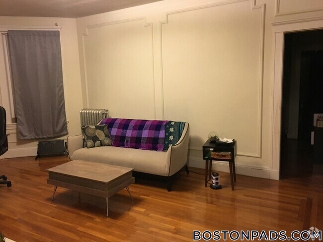 Building Photo - 88 Maple St Rental