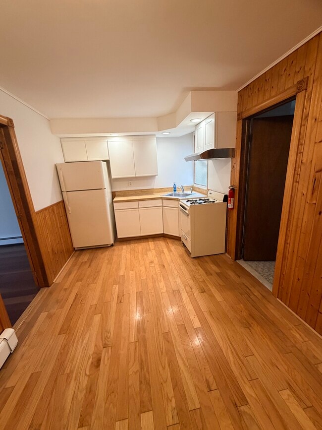 Photo - 44 W 7th St Unit 1F