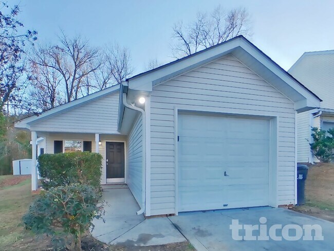 Building Photo - 1027 Alston Hill Dr