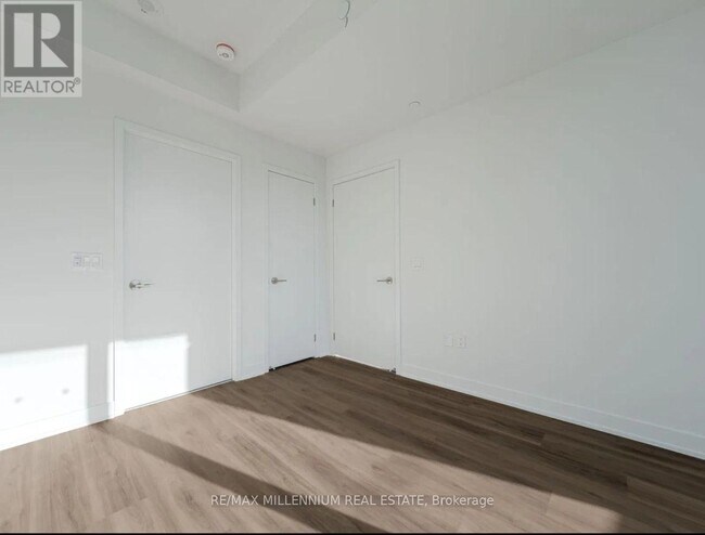 Photo - 1 Fairview Rd E Unit 416