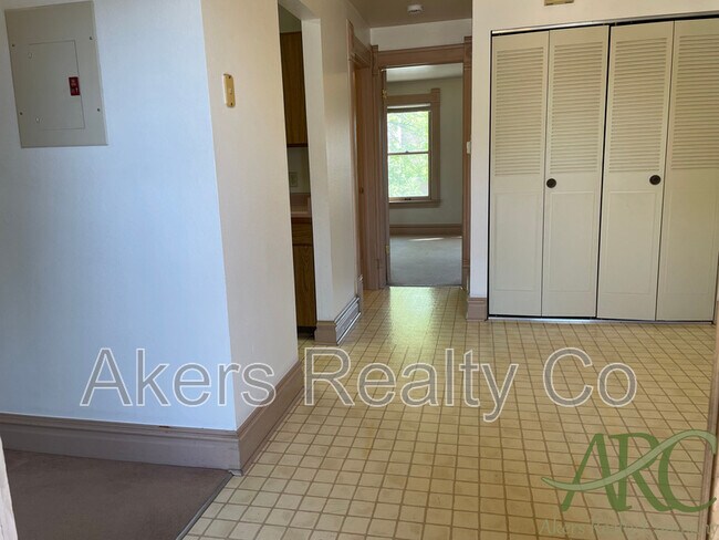 Photo - 411 W 11th St Unit Apt B