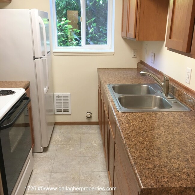 Photo - 1726 NW 62nd St