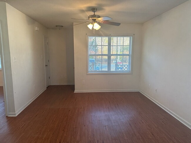 Photo - 121 Simmental Ln