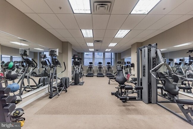 Gym - 1111 Locust St Unit 4D