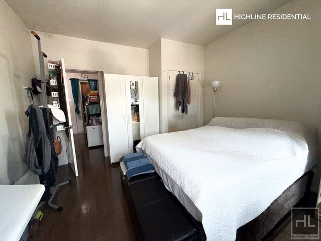 Photo - 11 St @ 34th Ave Unit 2F