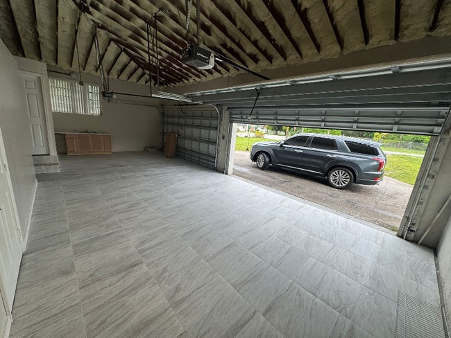 Photo - 1895 NW 175th St Unidad EFFICIENCY