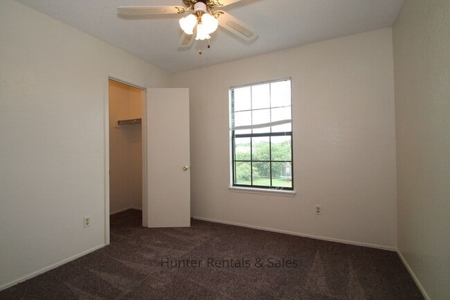 Photo - Two-Story Dream!