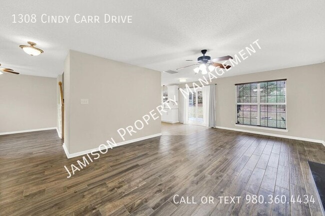 Photo - 1308 Cindy Carr Dr
