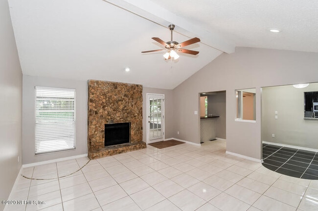 Photo - 1008 Turtle Creek Dr N