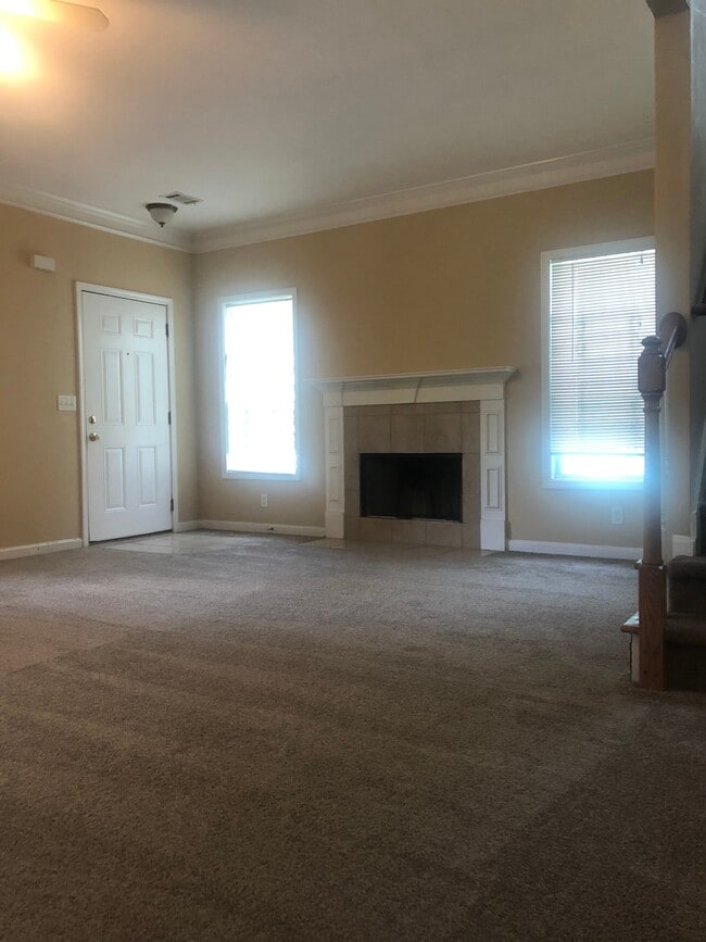 115 Holly Rd NW